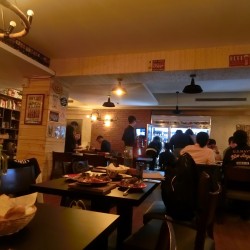 ABV Bar & Kitchen地中海レストランバー