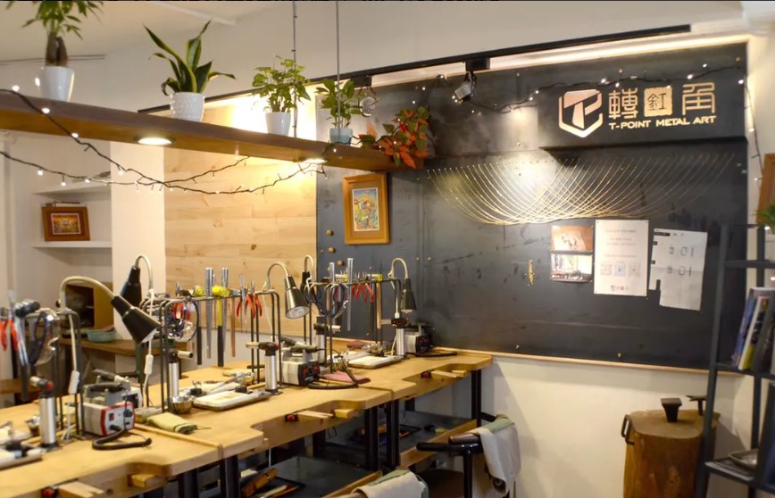 T-Point Metal Art